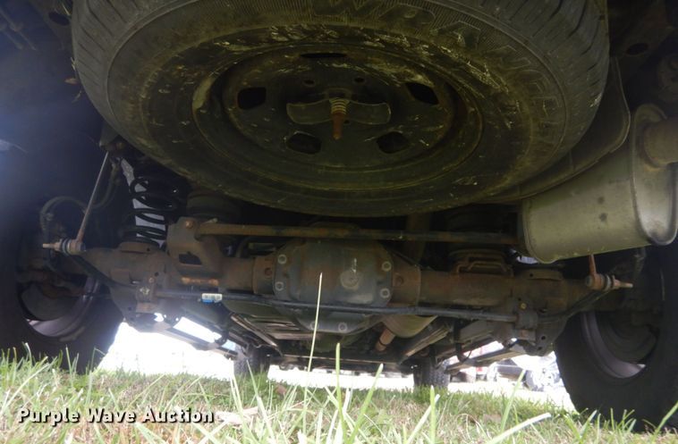 image for item IV9506 2016 Dodge Ram 1500  Crew Cab pickup truck