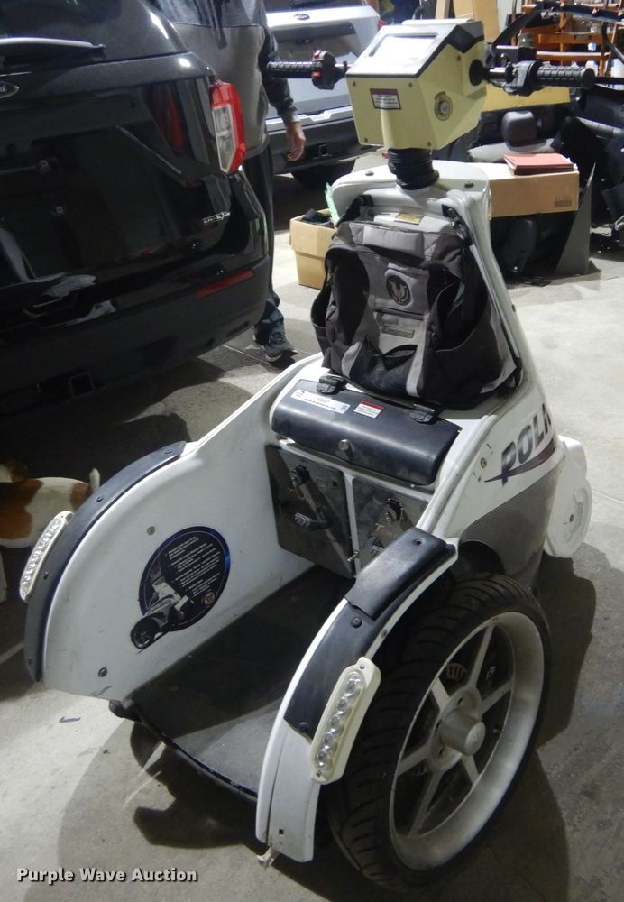 image for item IV9507 2001 T3 Motion  segway