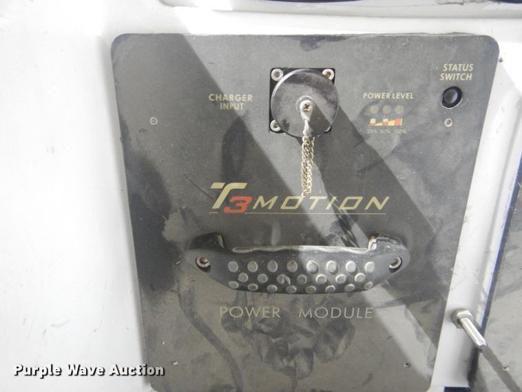 image for item IV9507 2001 T3 Motion  segway