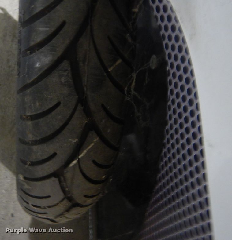 image for item IV9507 2001 T3 Motion  segway