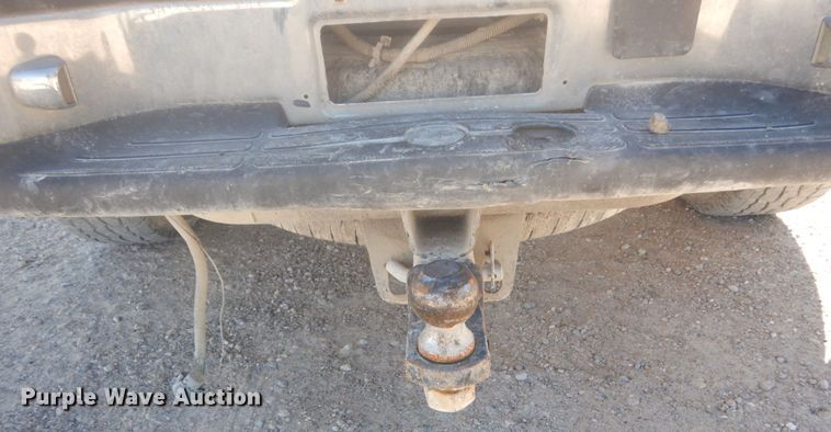 image for item IV9526 2005 Chevrolet Silverado 1500  Crew Cab pickup truck