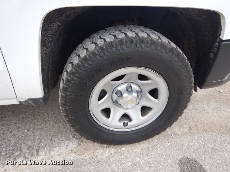 image for item IV9551 2016 Chevrolet Silverado 1500  Double Cab pickup truck