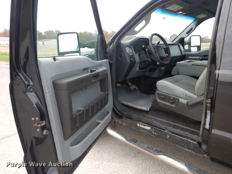 image for item IV9556 2011 Ford F450 Super Duty XLT  flatbed truck