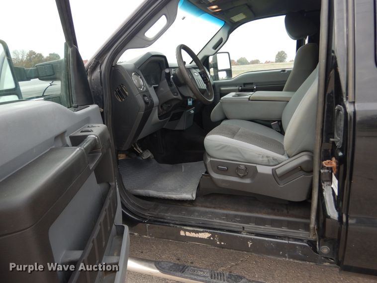 image for item IV9556 2011 Ford F450 Super Duty XLT  flatbed truck