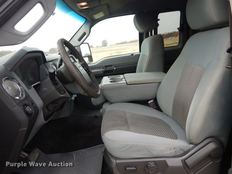 image for item IV9556 2011 Ford F450 Super Duty XLT  flatbed truck