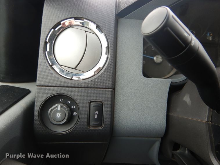 image for item IV9556 2011 Ford F450 Super Duty XLT  flatbed truck