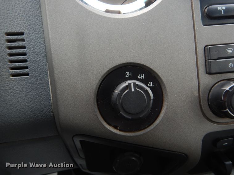 image for item IV9556 2011 Ford F450 Super Duty XLT  flatbed truck