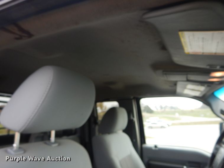 image for item IV9556 2011 Ford F450 Super Duty XLT  flatbed truck