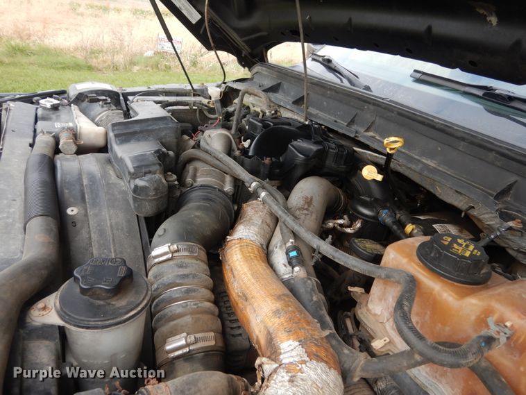 image for item IV9556 2011 Ford F450 Super Duty XLT  flatbed truck