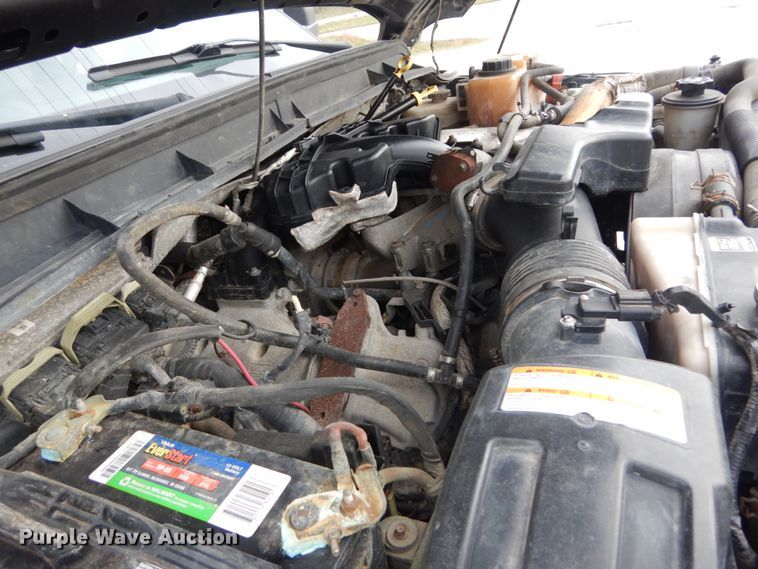 image for item IV9556 2011 Ford F450 Super Duty XLT  flatbed truck