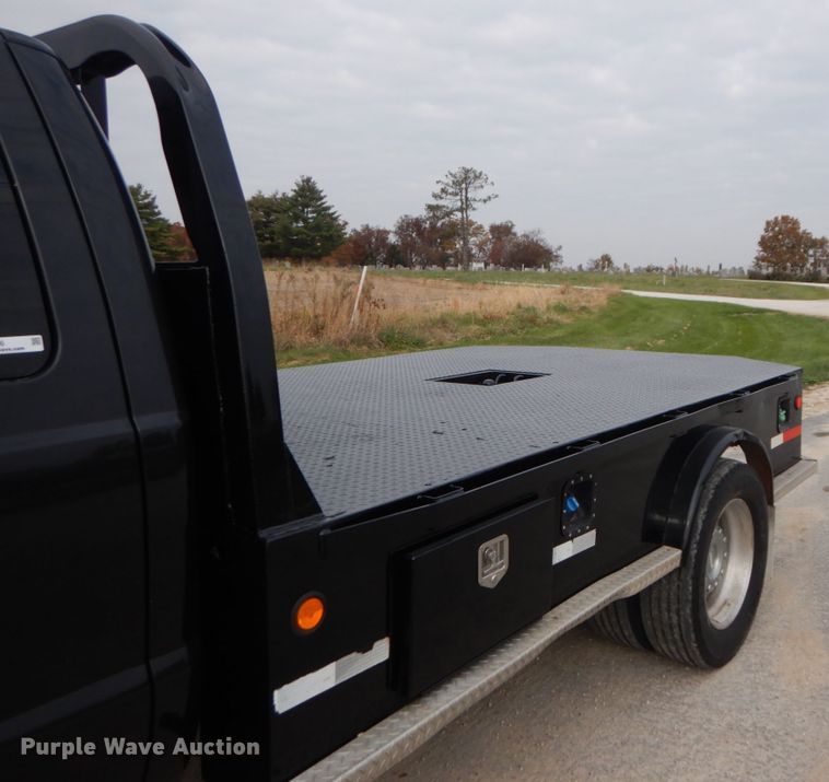 image for item IV9556 2011 Ford F450 Super Duty XLT  flatbed truck