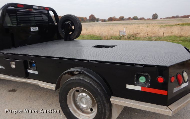 image for item IV9556 2011 Ford F450 Super Duty XLT  flatbed truck