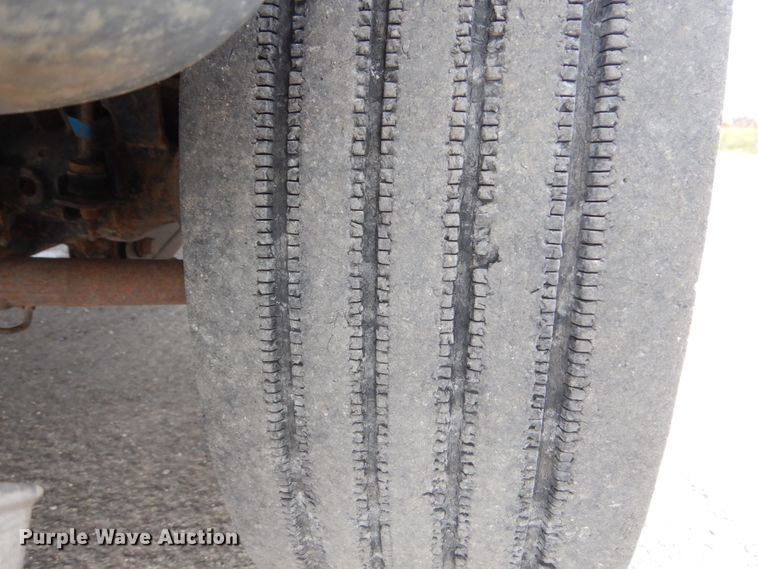 image for item IV9556 2011 Ford F450 Super Duty XLT  flatbed truck