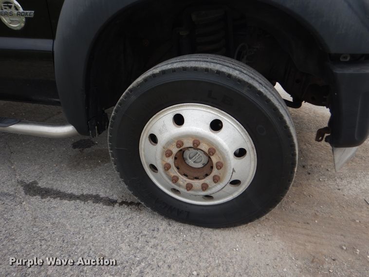 image for item IV9556 2011 Ford F450 Super Duty XLT  flatbed truck