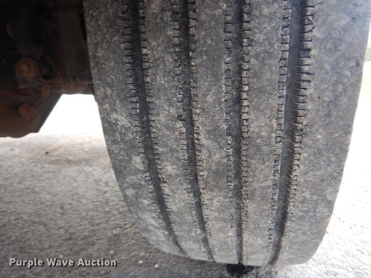 image for item IV9556 2011 Ford F450 Super Duty XLT  flatbed truck