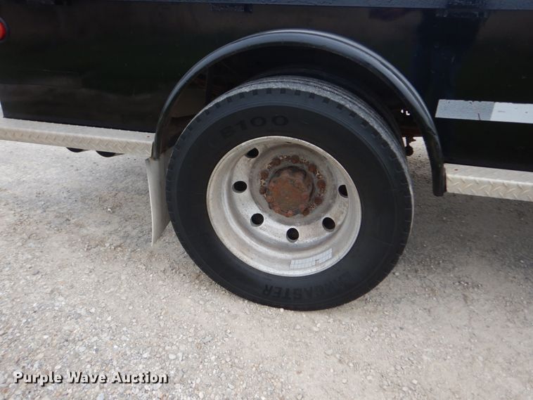 image for item IV9556 2011 Ford F450 Super Duty XLT  flatbed truck