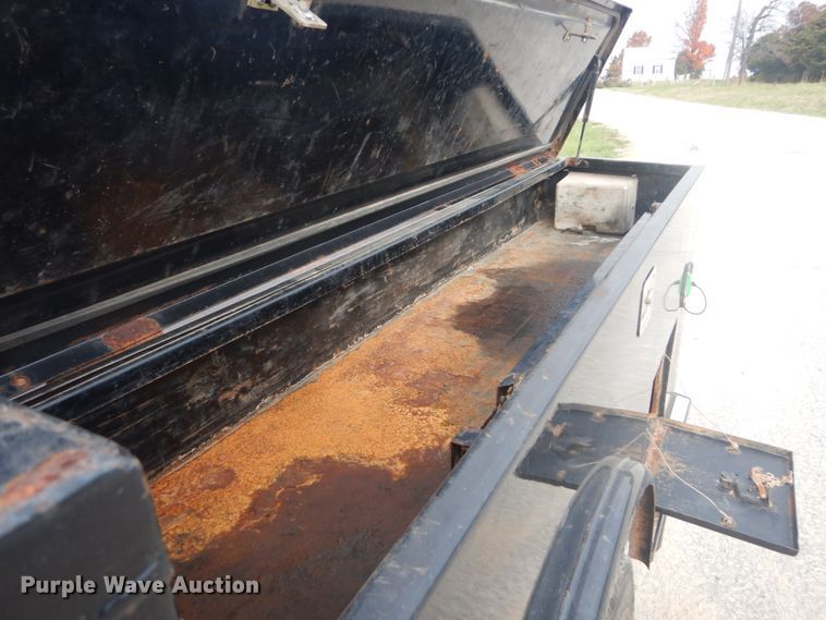 image for item IV9557 2014 Dodge Ram 5500HD  flatbed truck