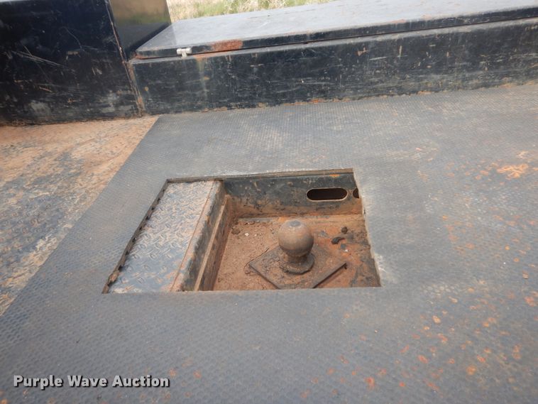 image for item IV9557 2014 Dodge Ram 5500HD  flatbed truck