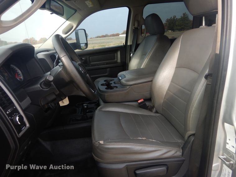 image for item IV9557 2014 Dodge Ram 5500HD  flatbed truck