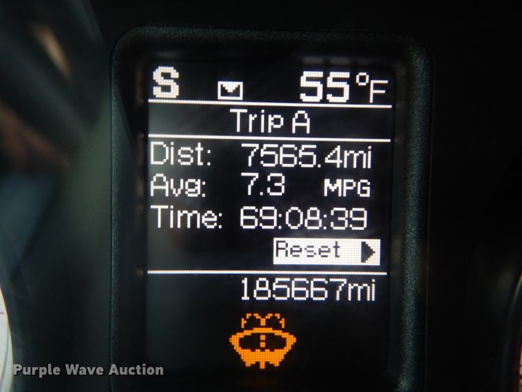 image for item IV9557 2014 Dodge Ram 5500HD  flatbed truck