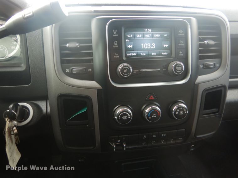 image for item IV9557 2014 Dodge Ram 5500HD  flatbed truck