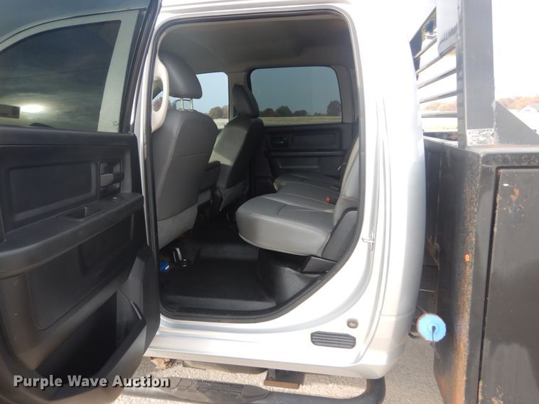 image for item IV9557 2014 Dodge Ram 5500HD  flatbed truck