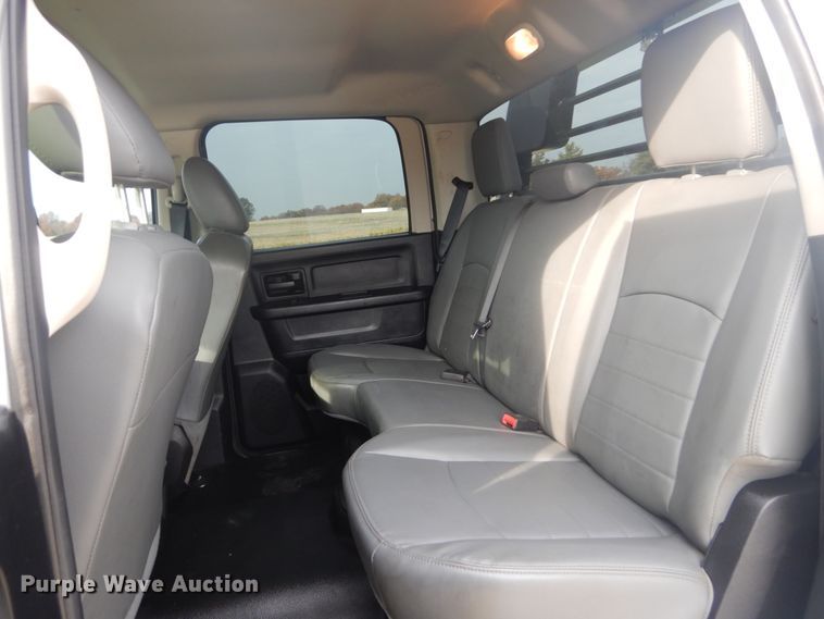 image for item IV9557 2014 Dodge Ram 5500HD  flatbed truck