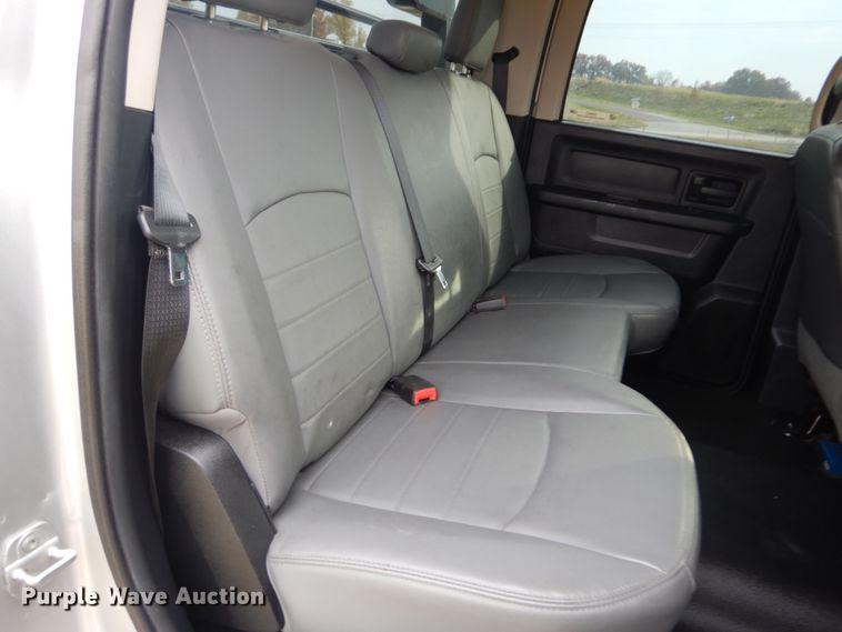 image for item IV9557 2014 Dodge Ram 5500HD  flatbed truck