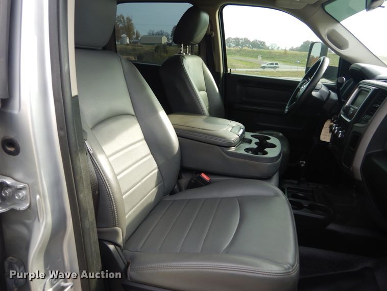 image for item IV9557 2014 Dodge Ram 5500HD  flatbed truck