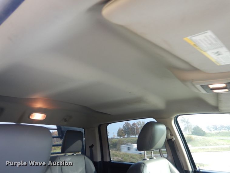 image for item IV9557 2014 Dodge Ram 5500HD  flatbed truck