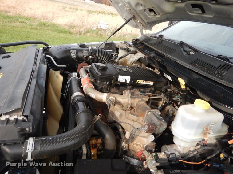 image for item IV9557 2014 Dodge Ram 5500HD  flatbed truck