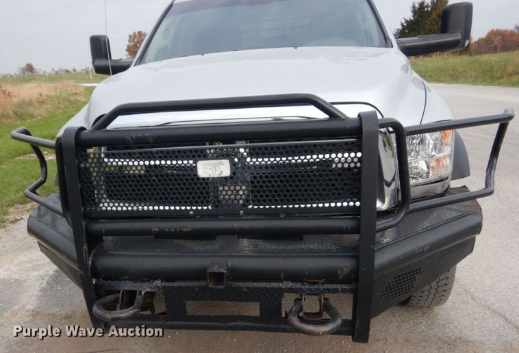 image for item IV9557 2014 Dodge Ram 5500HD  flatbed truck