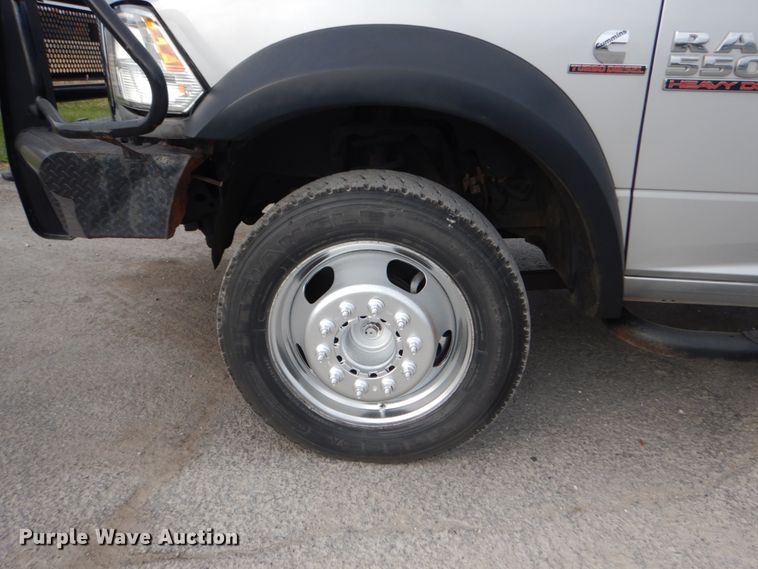 image for item IV9557 2014 Dodge Ram 5500HD  flatbed truck