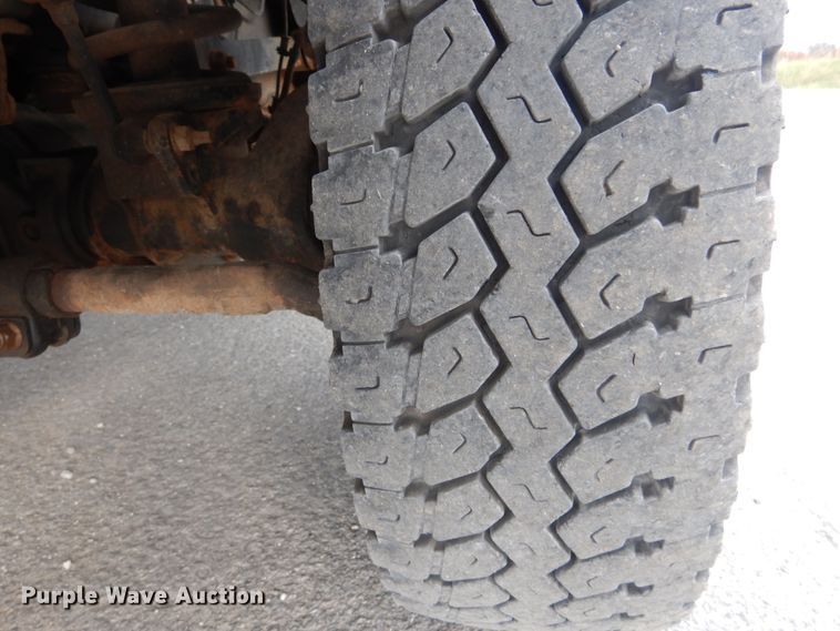 image for item IV9557 2014 Dodge Ram 5500HD  flatbed truck