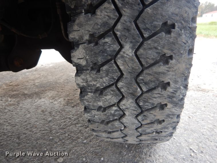 image for item IV9557 2014 Dodge Ram 5500HD  flatbed truck