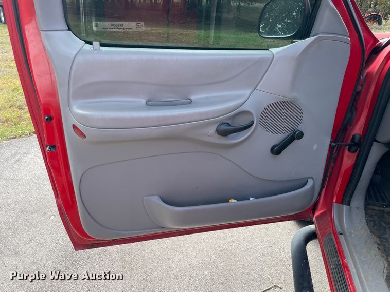 image for item IX9504 1998 Ford F150  pickup truck