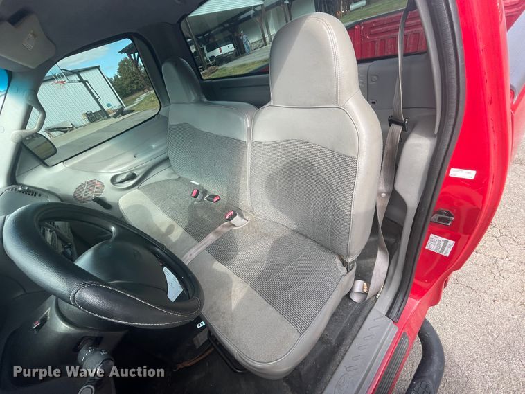 image for item IX9504 1998 Ford F150  pickup truck