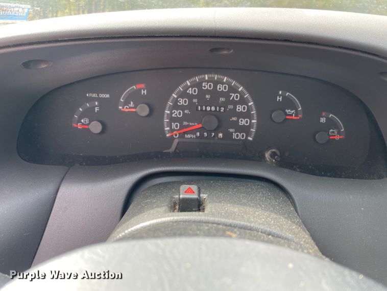 image for item IX9504 1998 Ford F150  pickup truck