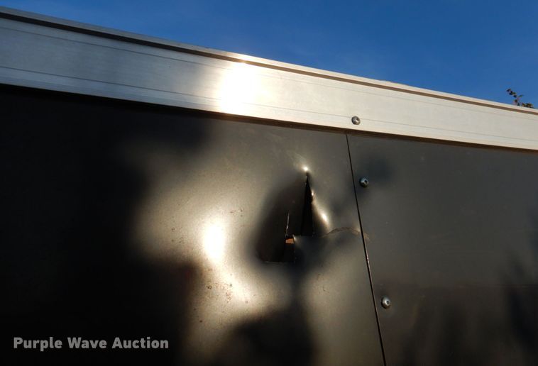 image for item JS9183 2010 Lark United VT510SA  enclosed cargo trailer