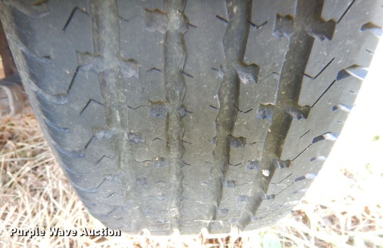 image for item JS9183 2010 Lark United VT510SA  enclosed cargo trailer