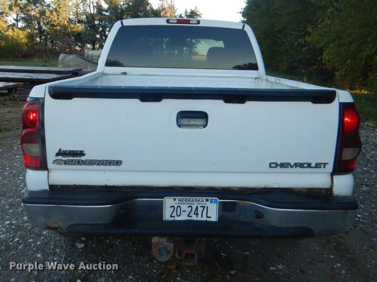 image for item JS9216 2004 Chevrolet Silverado 1500  Ext. Cab pickup truck