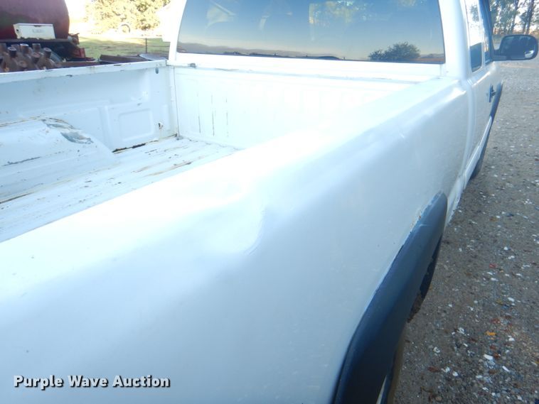 image for item JS9216 2004 Chevrolet Silverado 1500  Ext. Cab pickup truck