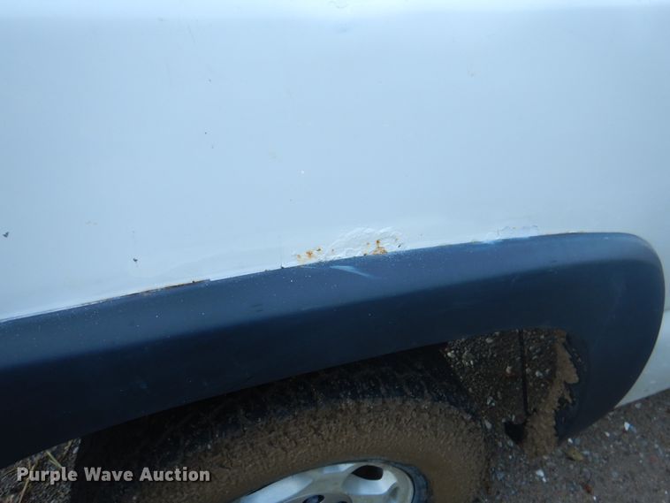 image for item JS9216 2004 Chevrolet Silverado 1500  Ext. Cab pickup truck