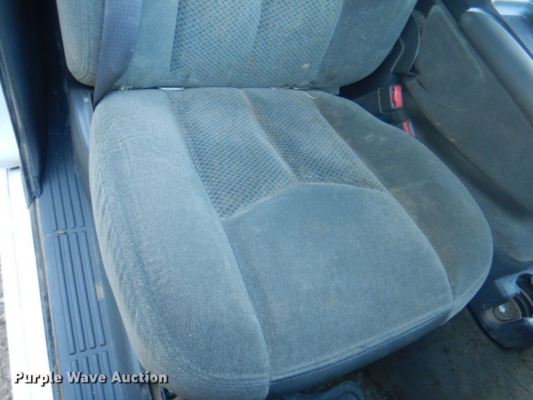 image for item JS9216 2004 Chevrolet Silverado 1500  Ext. Cab pickup truck