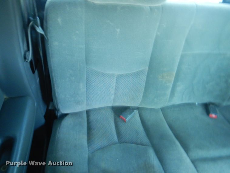 image for item JS9216 2004 Chevrolet Silverado 1500  Ext. Cab pickup truck