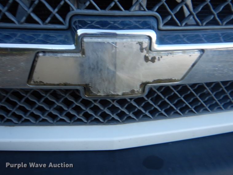 image for item JS9216 2004 Chevrolet Silverado 1500  Ext. Cab pickup truck