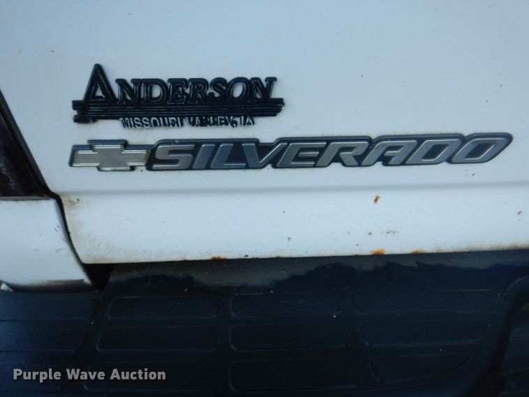 image for item JS9216 2004 Chevrolet Silverado 1500  Ext. Cab pickup truck