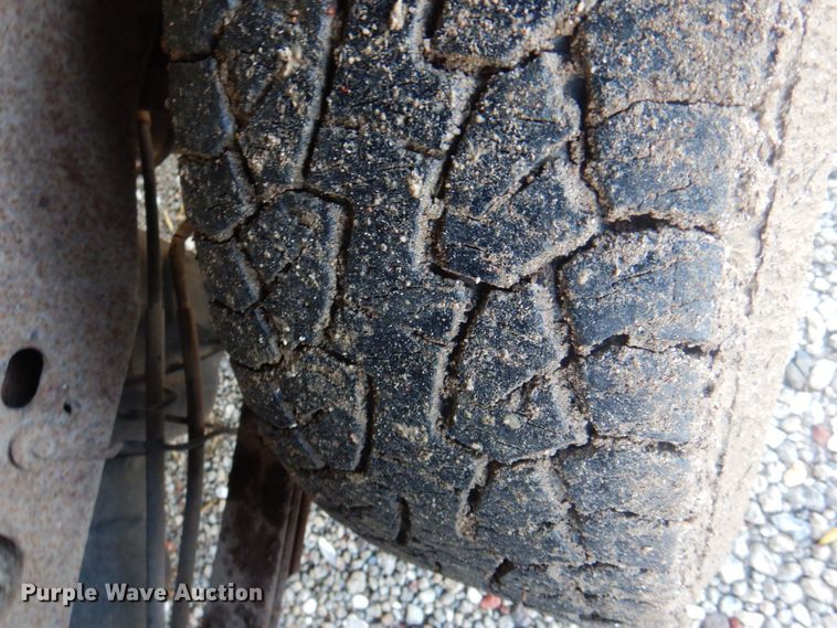 image for item JS9216 2004 Chevrolet Silverado 1500  Ext. Cab pickup truck