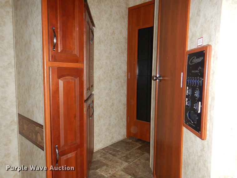 image for item JS9225 2012 Keystone Cougar  camper