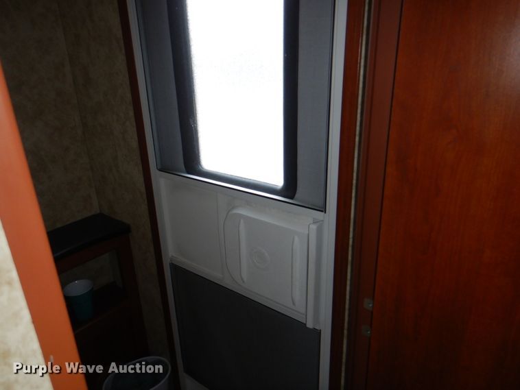 image for item JS9225 2012 Keystone Cougar  camper